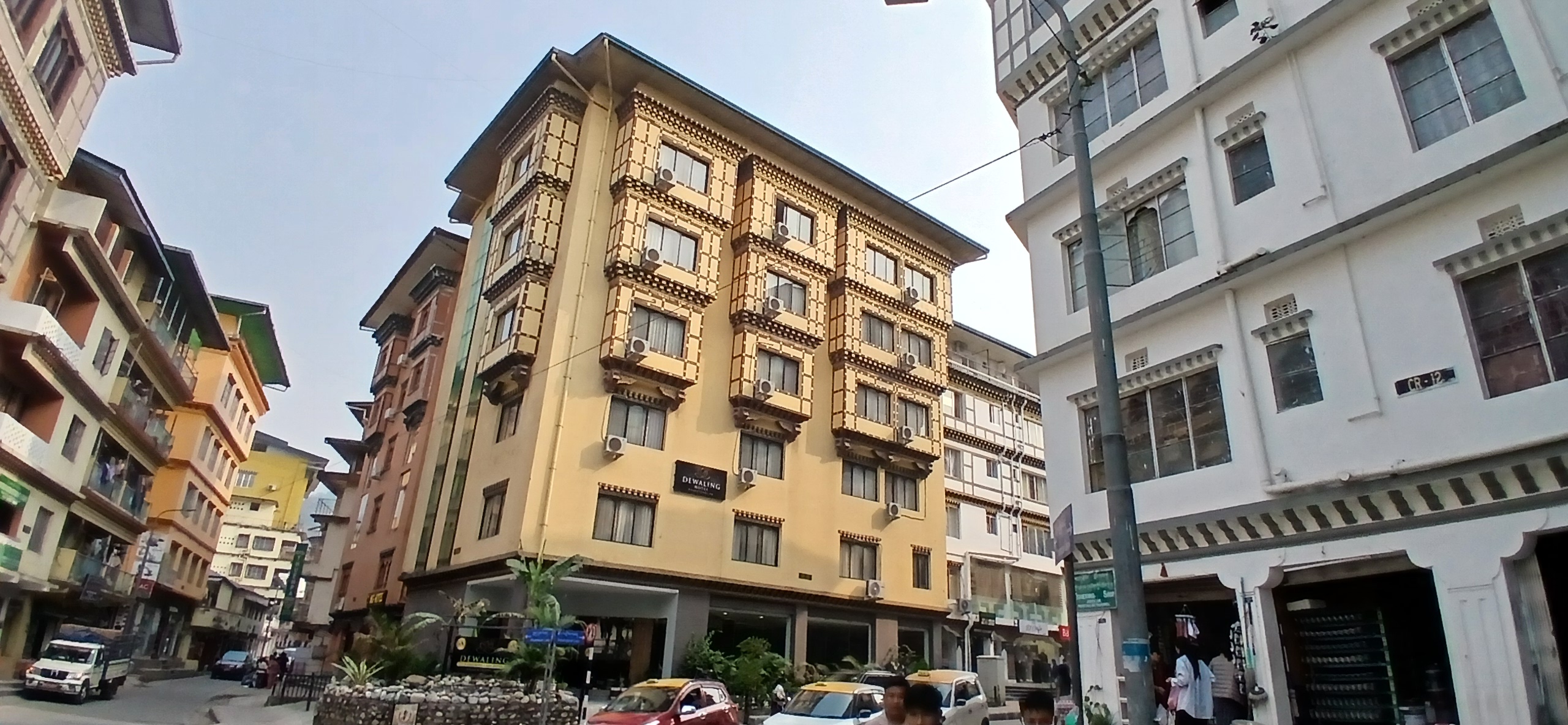 Dewaling A Laughing Lama Hotel